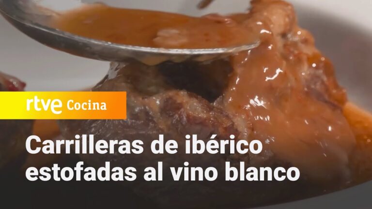 carrillada de cerdo en salsa con vino blanco