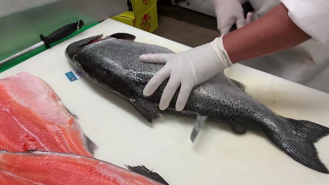cuantos gramos tiene un filete de salmon