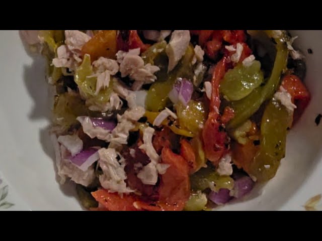 ensalada de pimientos rojos y atún