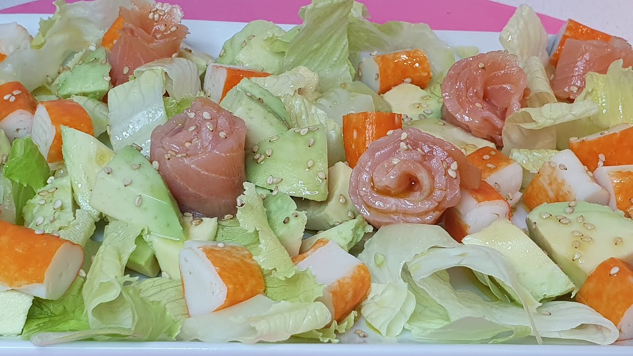 ensalada de salmon ahumado con aguacate