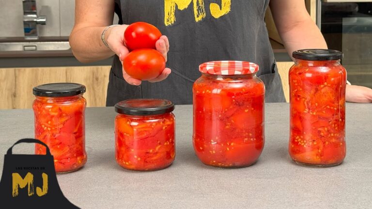 envasar tomates al vacío en un frasco de cristal
