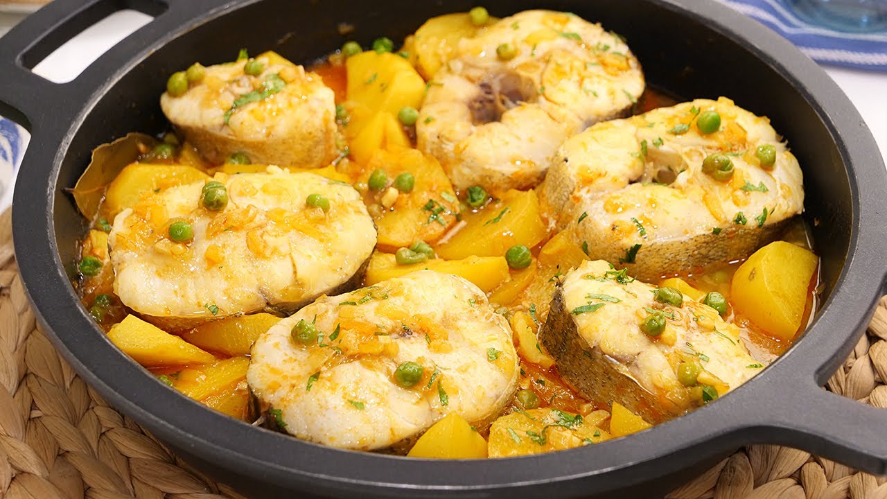 guiso de pescado con patatas y guisantes