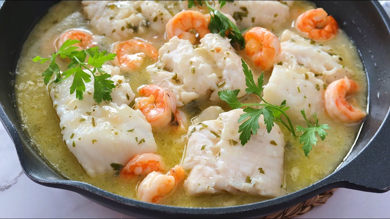 merluza con gambas en salsa verde