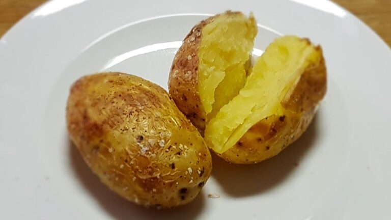 patatas al horno con piel enteras